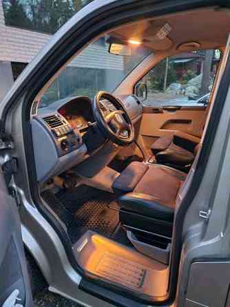 Volkswagen Caravelle Pöytyä