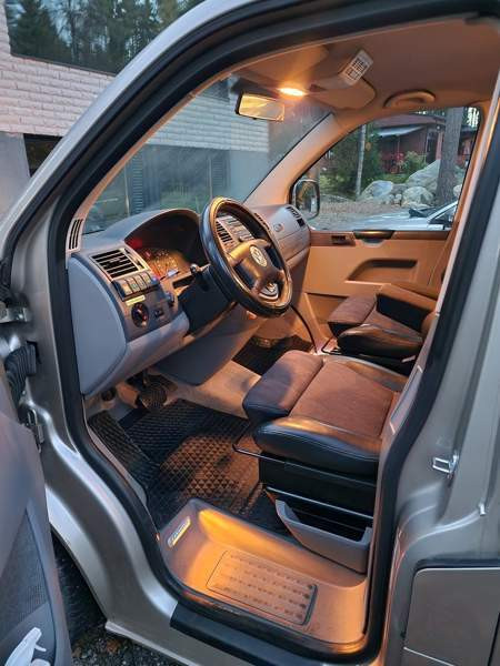 Volkswagen Caravelle Pöytyä - valokuva 3