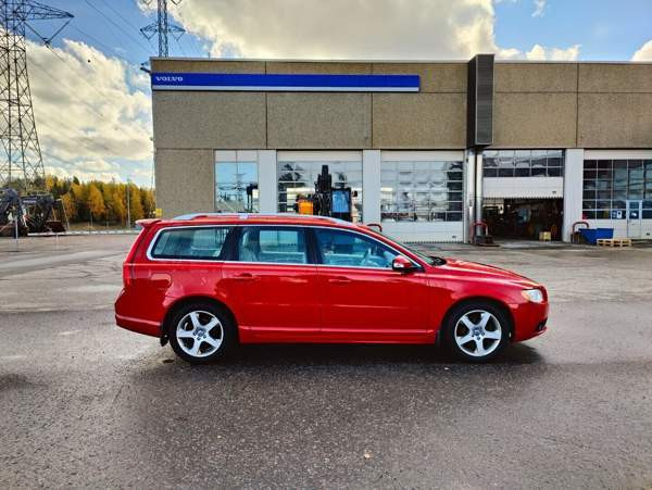 Volvo V70 Jaervenpaeae – foto 5