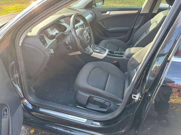 Audi A4 Холлола - изображение 6