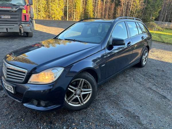 Mercedes-Benz C Kuopio - valokuva 3