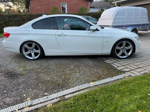 BMW 320 Nokia - valokuva 3