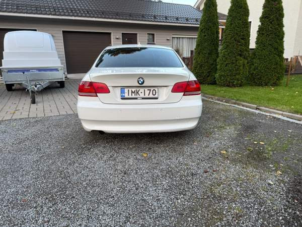 BMW 320 Nokia - valokuva 4