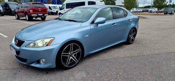 Lexus IS Glebychevo - valokuva 4