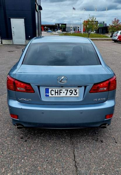 Lexus IS Glebychevo - valokuva 3