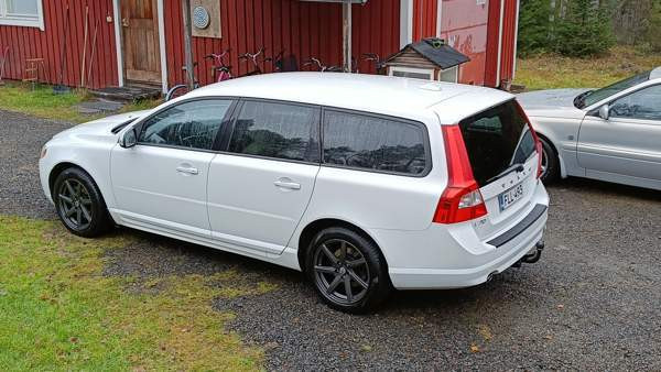 Volvo V70 Haukipudas - valokuva 4