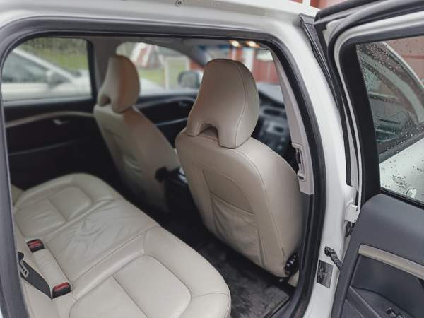 Volvo V70 Haukipudas - valokuva 8