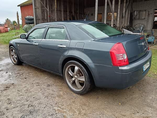 Chrysler 300C Orivesi - photo 1