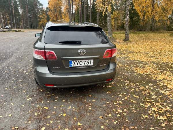 Toyota Avensis Jakobstad - valokuva 4