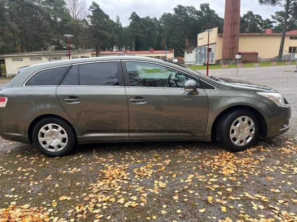 Toyota Avensis Jakobstad - valokuva 5