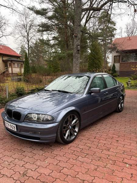 BMW 320 Espoo - valokuva 1