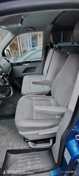 Volkswagen Transporter Ugleural'skiy - valokuva 3