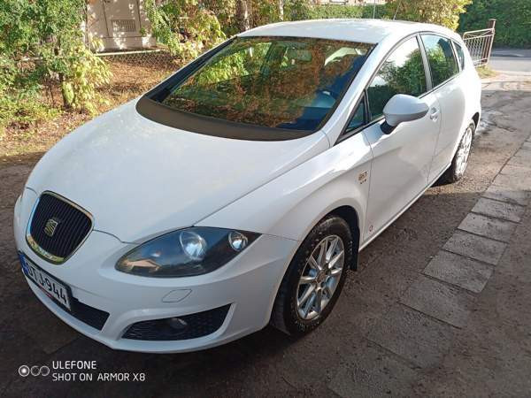 Seat Leon Oulu - valokuva 2