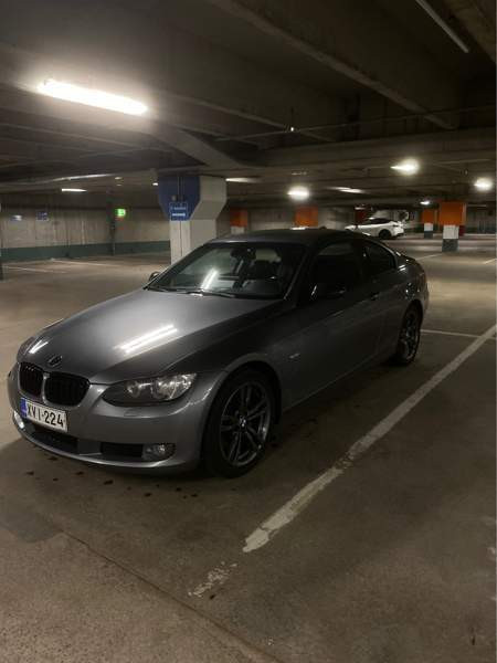 BMW 330 Espoo - valokuva 8