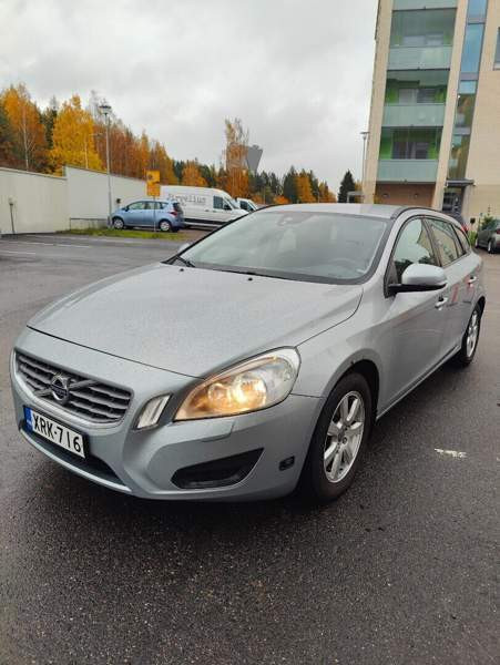 Volvo V60 Järvenpää - valokuva 2