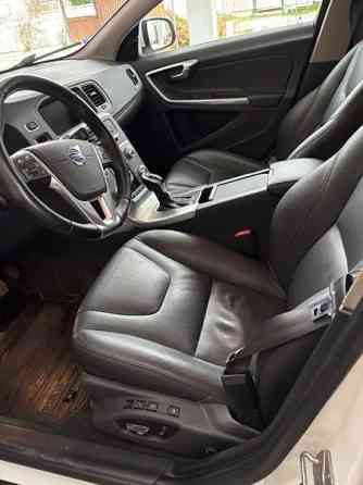 Volvo V60 Рахе