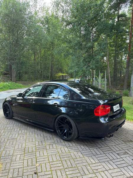 BMW 330 Raisio - valokuva 3