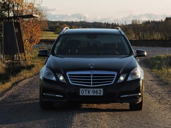 Mercedes-Benz E Pöytyä - изображение 2