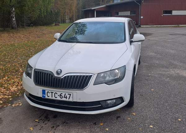 Skoda Superb Rovaniemi - valokuva 1