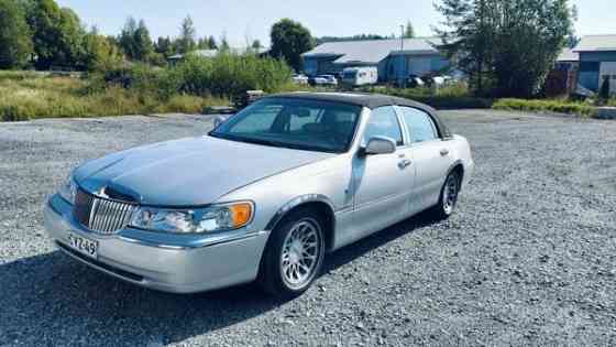Lincoln Town Car Nokia