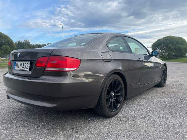 BMW 320 Турткуль - изображение 4