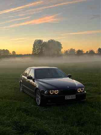 BMW 530 Kruunupyy