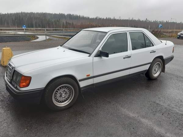 Mercedes-Benz 300 Hämeenkyrö - valokuva 2