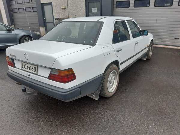 Mercedes-Benz 300 Hämeenkyrö - valokuva 3