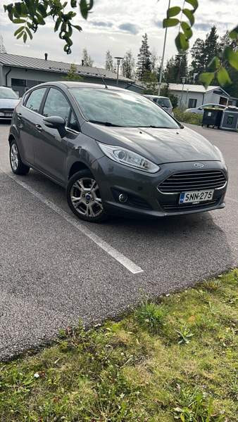 Ford Fiesta Vantaa - valokuva 1