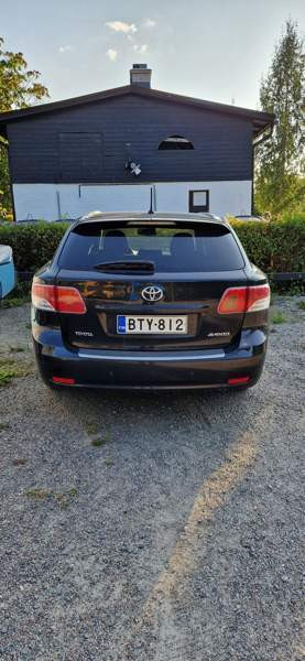 Toyota Avensis Helsinki - изображение 4