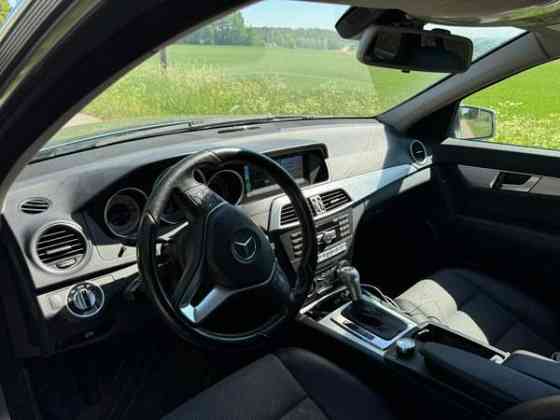 Mercedes-Benz C Maentsaelae