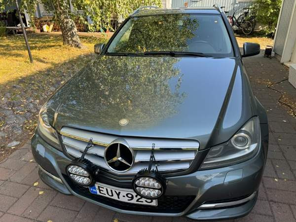 Mercedes-Benz C Мянтсяля - изображение 4
