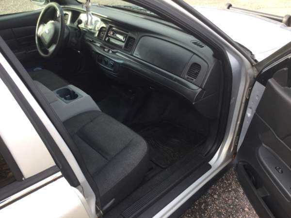 Ford Crown Victoria Espoo - valokuva 5