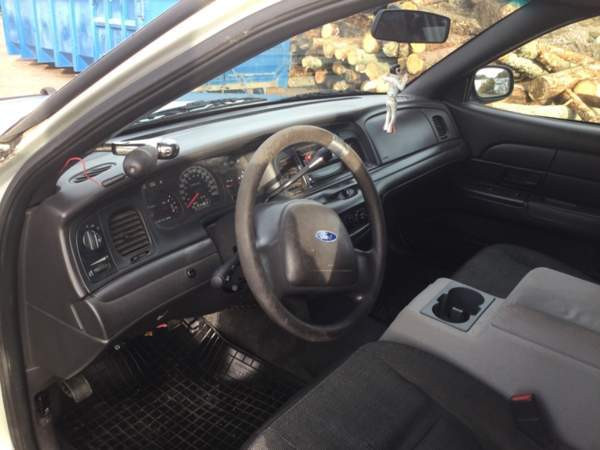 Ford Crown Victoria Espoo - valokuva 7