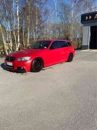 BMW 330 Hafnarfjoerdur
