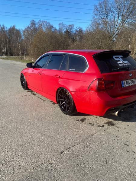 BMW 330 Hafnarfjoerdur - photo 7