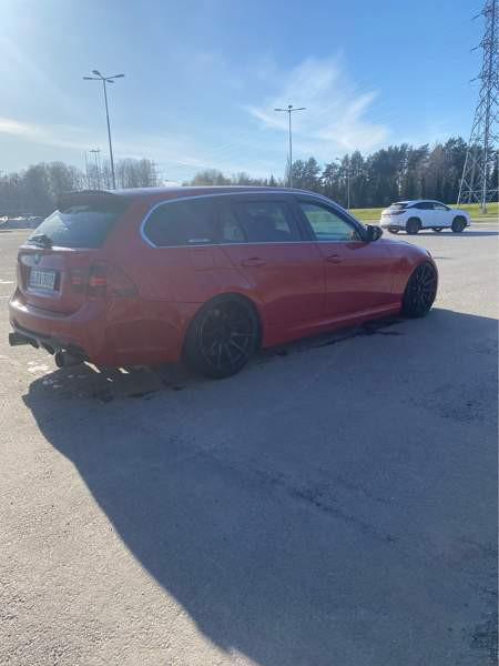 BMW 330 Hafnarfjoerdur - photo 5