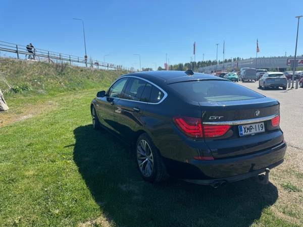 BMW 530 Turtkul - valokuva 2
