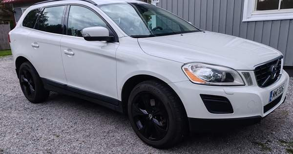 Volvo XC60 Alavus - valokuva 2