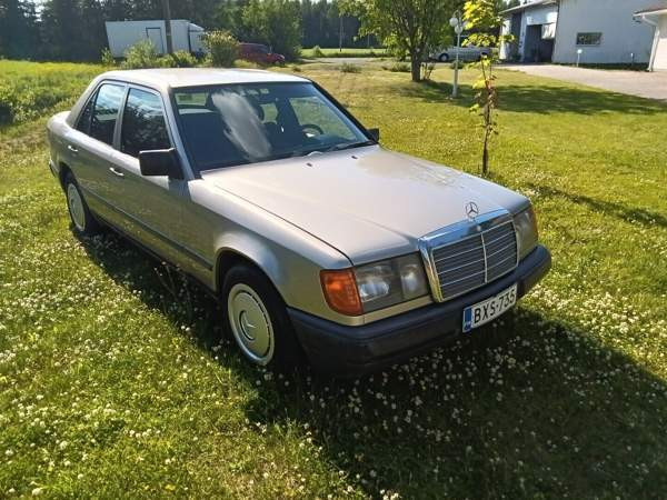 Mercedes-Benz E Siilinjärvi - valokuva 4