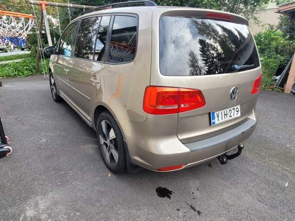 Volkswagen Touran Сейняйоки - изображение 6