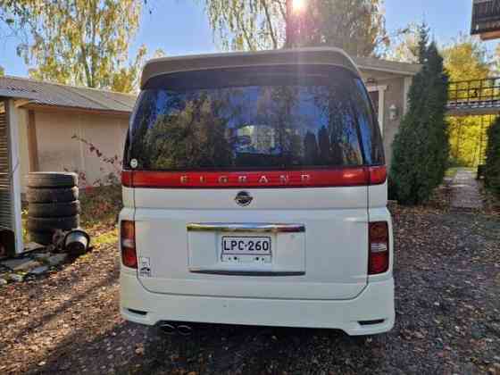 Nissan Elgrand Hollola