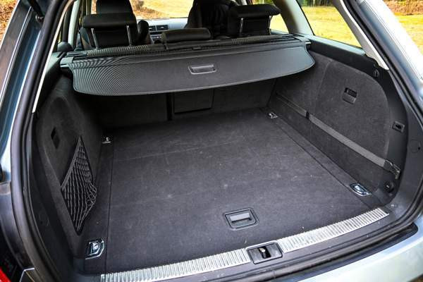 Audi A4 Raasepori - valokuva 8