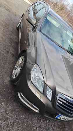 Mercedes-Benz E Tornio