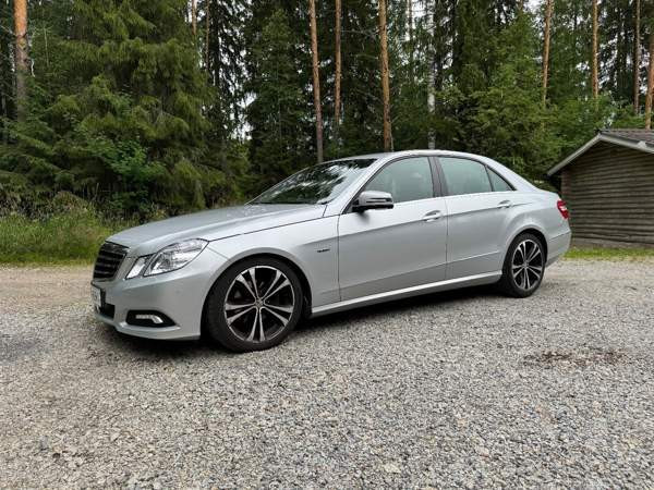 Mercedes-Benz E Keuruu - valokuva 1