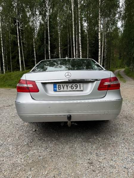 Mercedes-Benz E Keuruu - valokuva 5