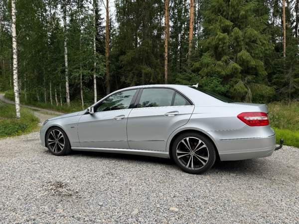 Mercedes-Benz E Keuruu - valokuva 7