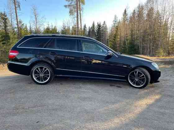 Mercedes-Benz E Pielavesi