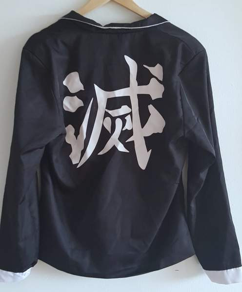 Demon Slayer Zenitsu cosplay asu koko M Helsinki - photo 5