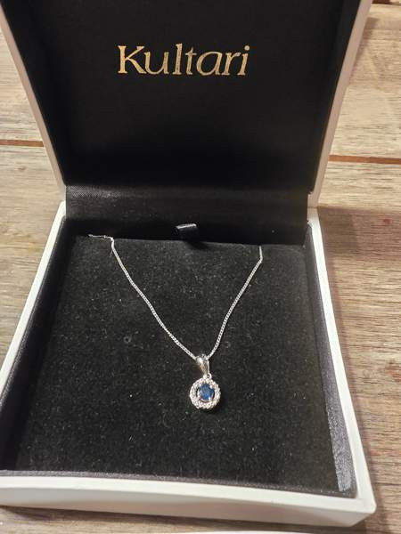 Kaulakoru sinisafiiri. Valkokulta. Kultari Jyvaeskylae - photo 5